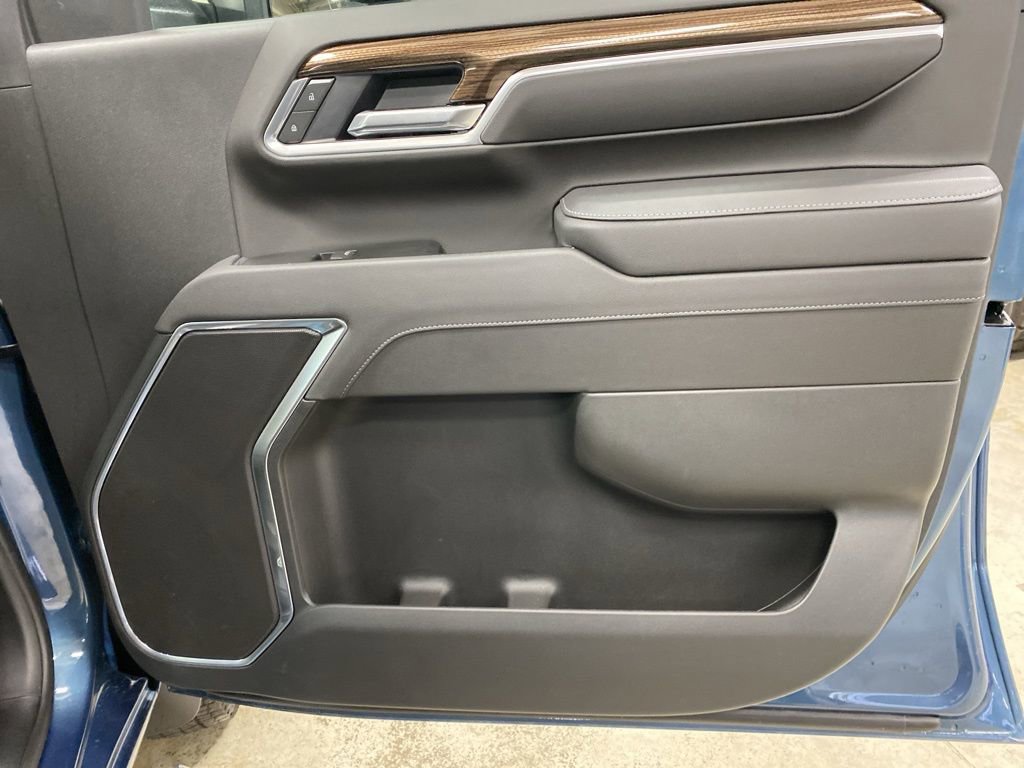 Used 2025 Chevrolet Silverado 3500 LT w/ All Star Edition image 13