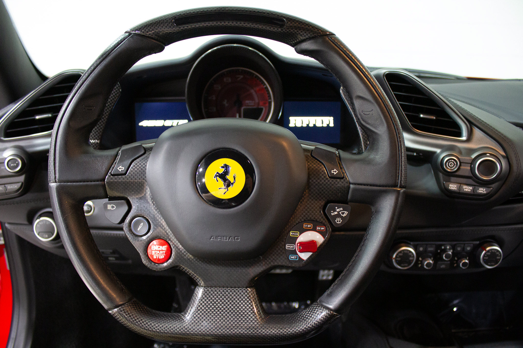 Used 2018 Ferrari 488 GTB RWD image 23