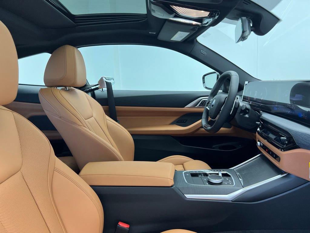 Used 2026 BMW 430i Coupe w/ Parking Assistance Package image 7