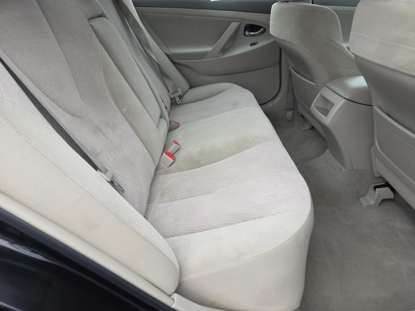 Used 2010 Toyota Camry image 15