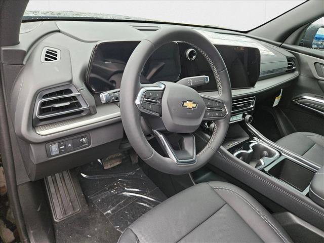 New 2025 Chevrolet Traverse LT w/ Driver Confidence Package FWD image 12