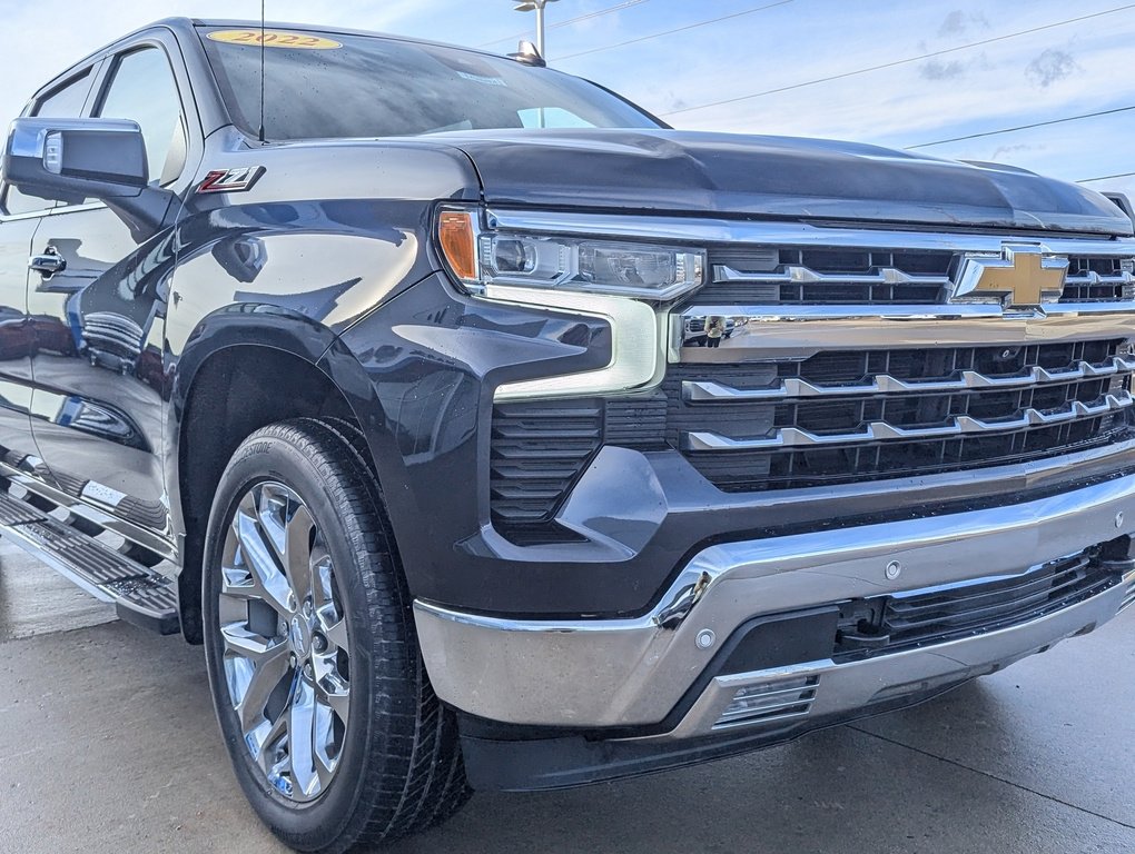 Used 2022 Chevrolet Silverado 1500 LTZ image 13