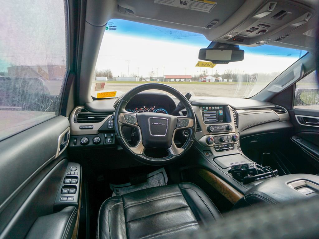 Used 2019 GMC Yukon XL Denali w/ Denali Ultimate Package image 16