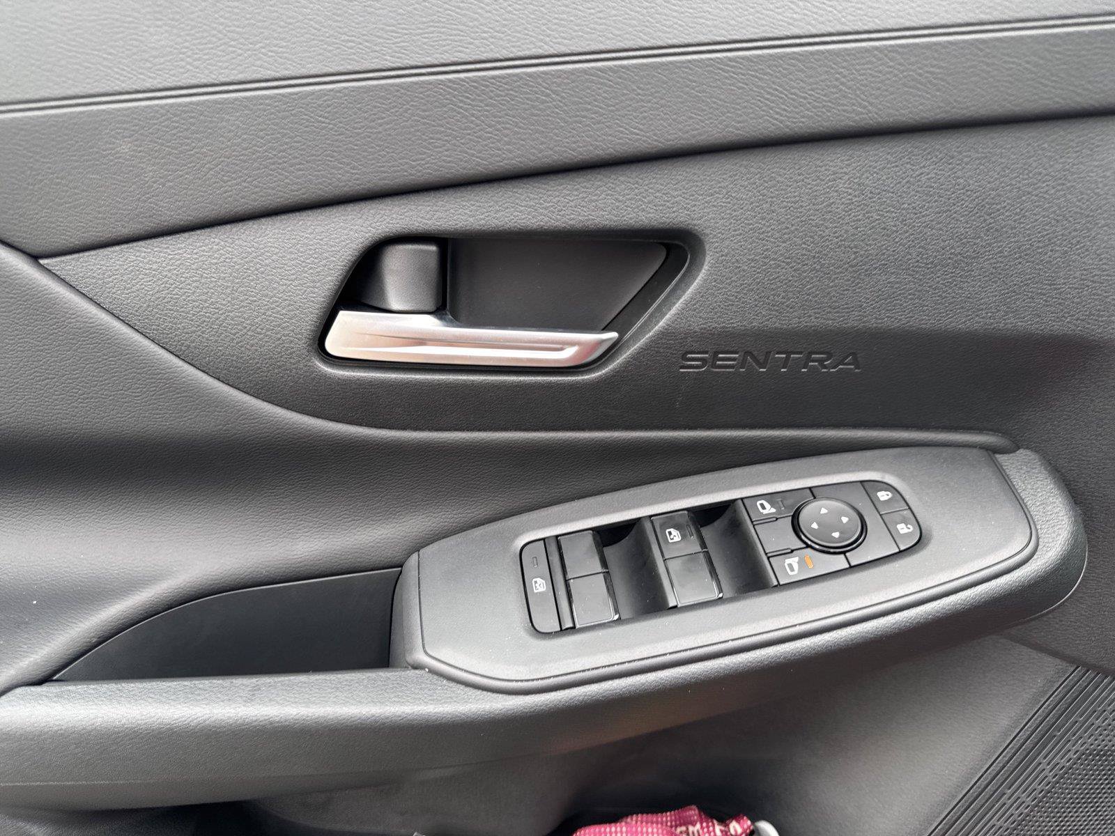 New 2027 Nissan Sentra SV w/ SV Convenience Package FWD image 12