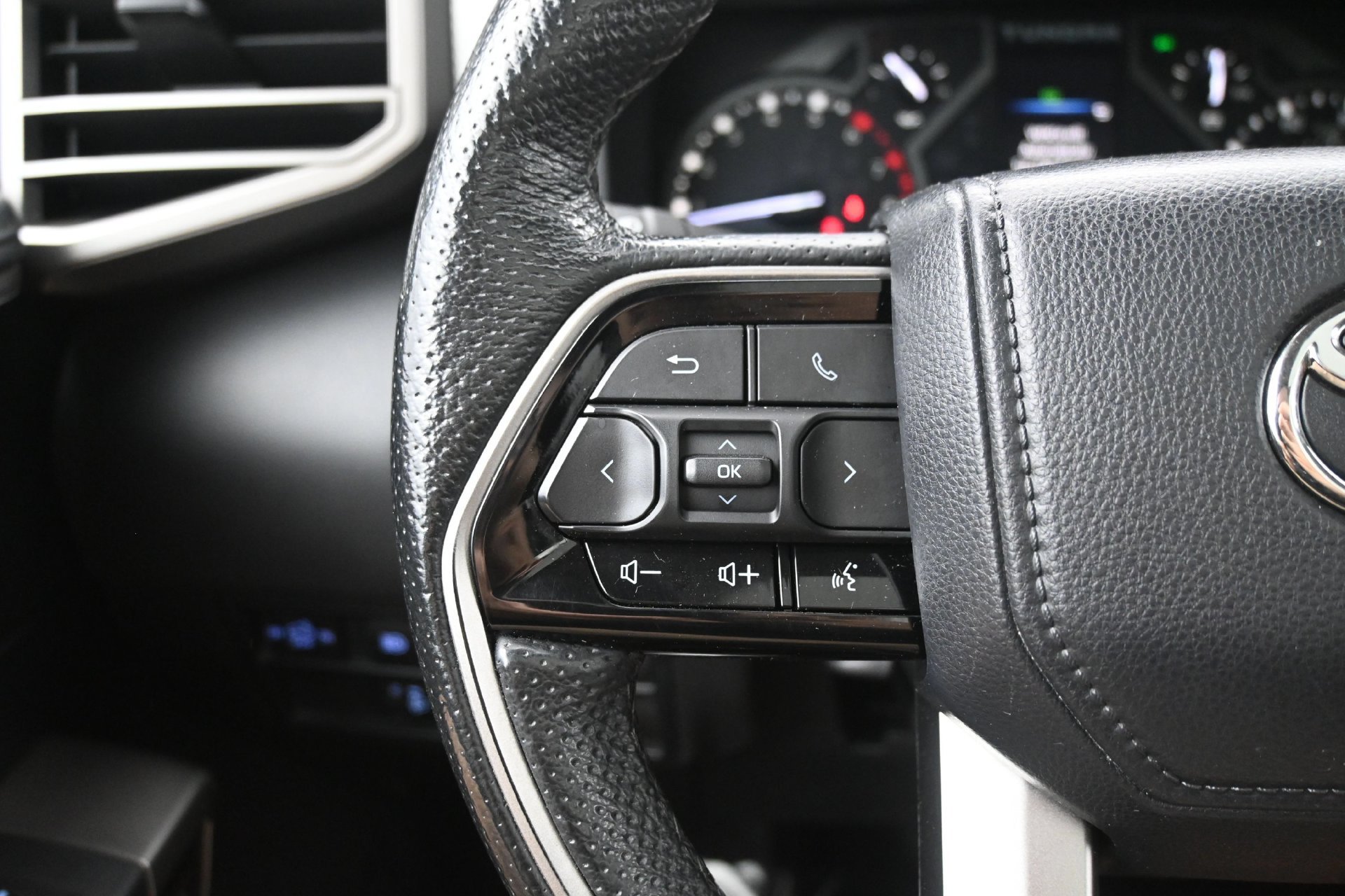 Used 2022 Toyota Tundra Limited AWD/4WD image 19