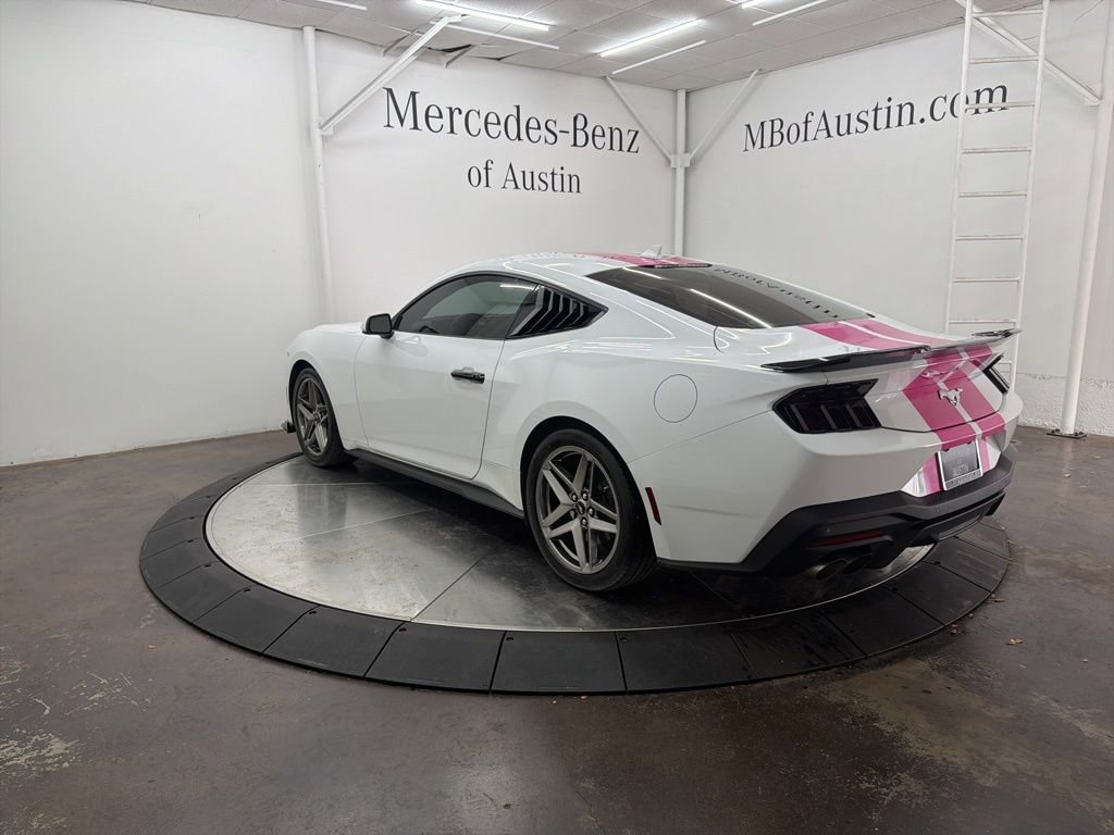 Used 2025 Ford Mustang Coupe image 5