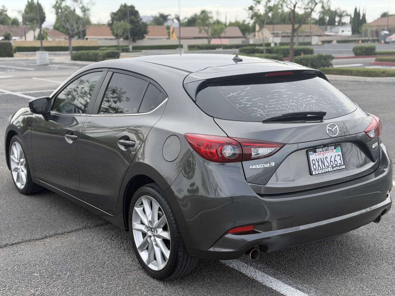 Used 2017 MAZDA MAZDA3 Touring FWD image 5