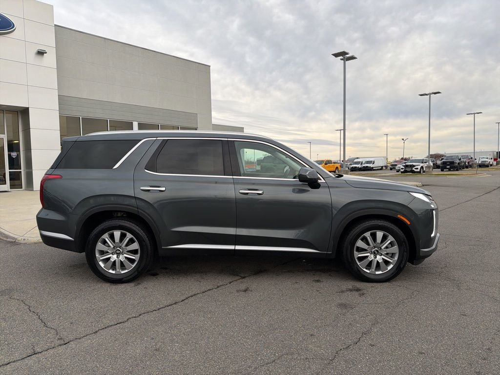Used 2025 Hyundai Palisade SEL image 2
