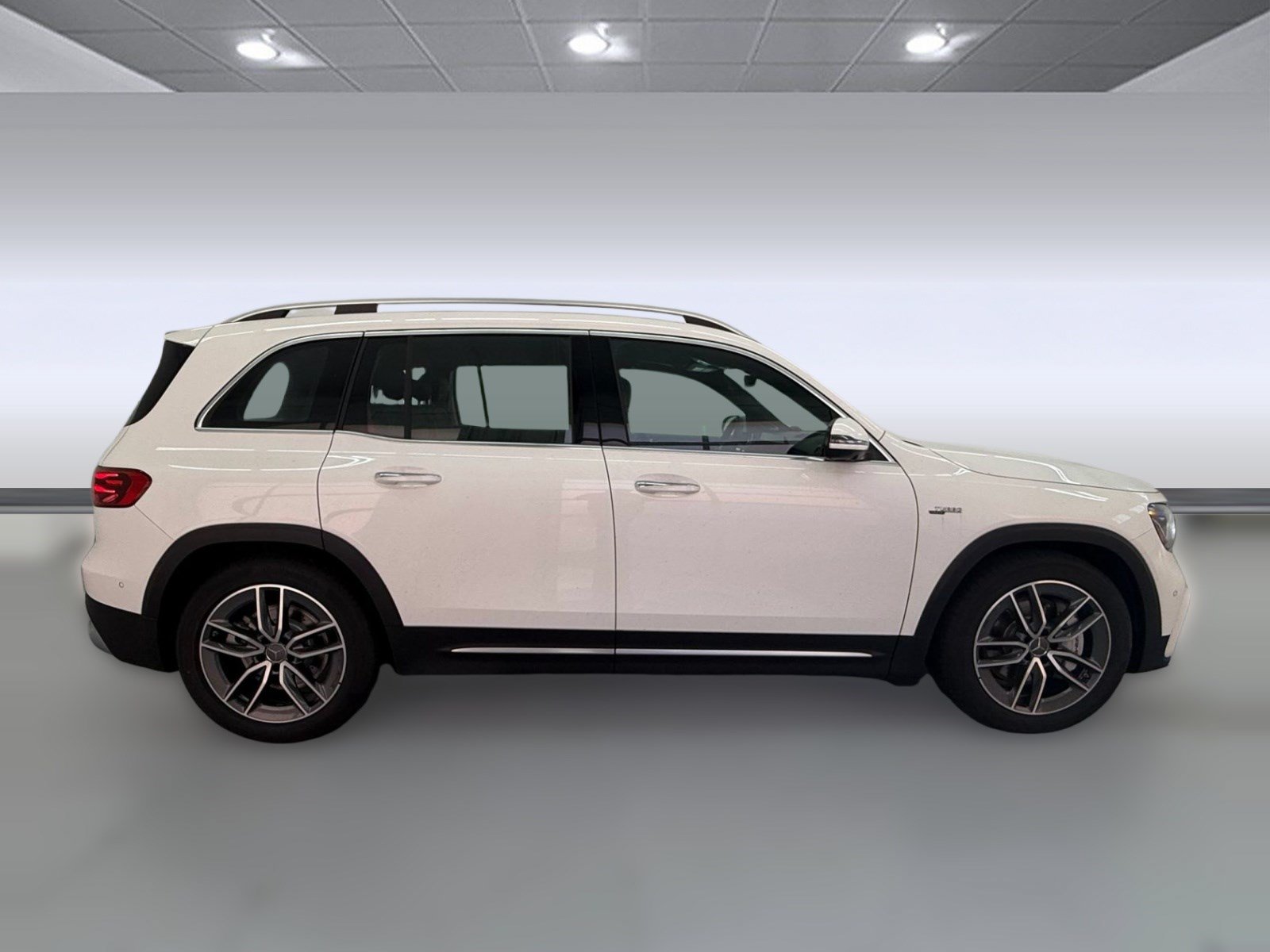 New 2026 Mercedes-Benz GLB 35 AMG 4MATIC image 7