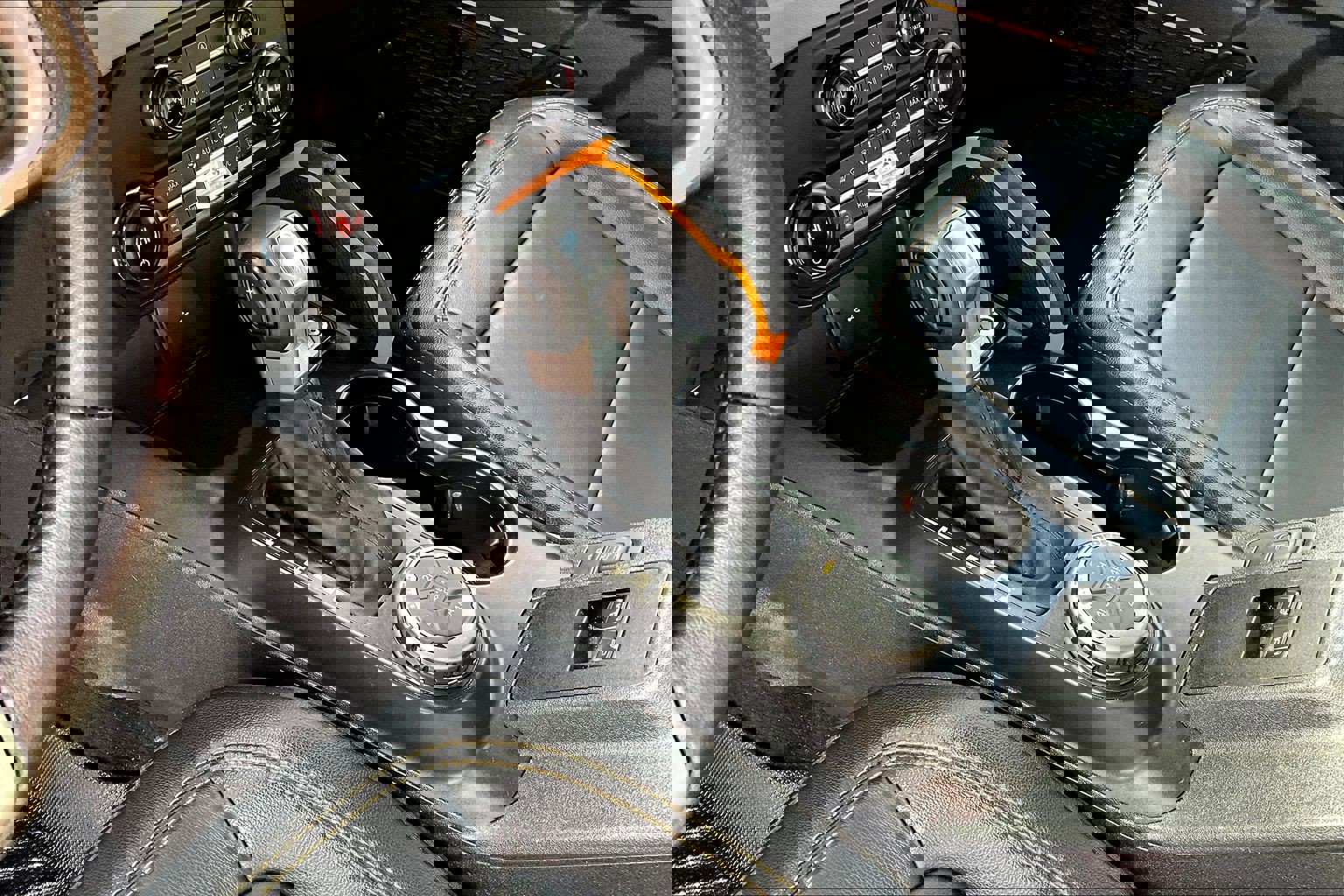 Used 2023 Ford Bronco Badlands image 10