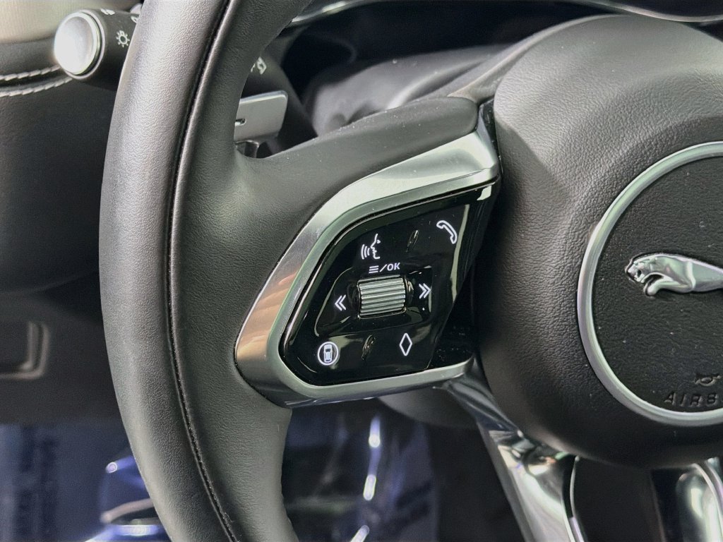 Certified 2026 Jaguar F-PACE R-Dynamic S AWD/4WD image 10