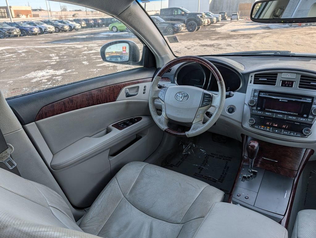 Used 2011 Toyota Avalon Limited image 9