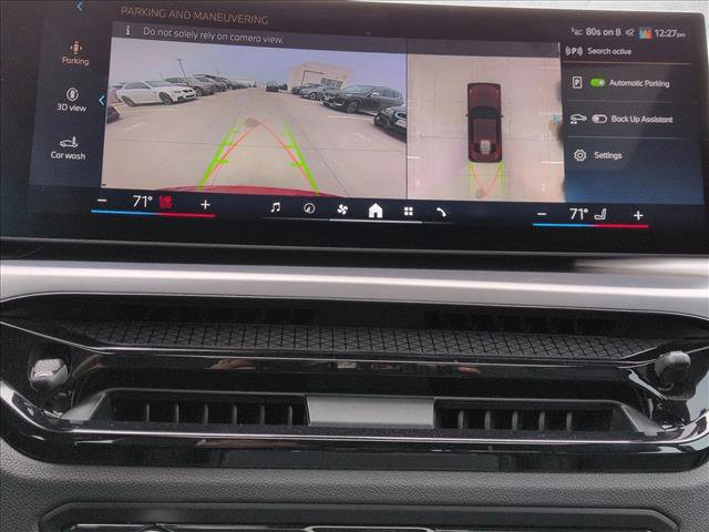 Used 2025 BMW 230i Coupe w/ Premium Package image 14