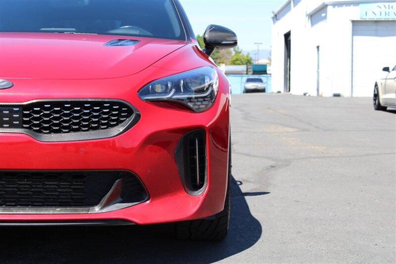 Used 2018 Kia Stinger GT2 AWD/4WD image 5