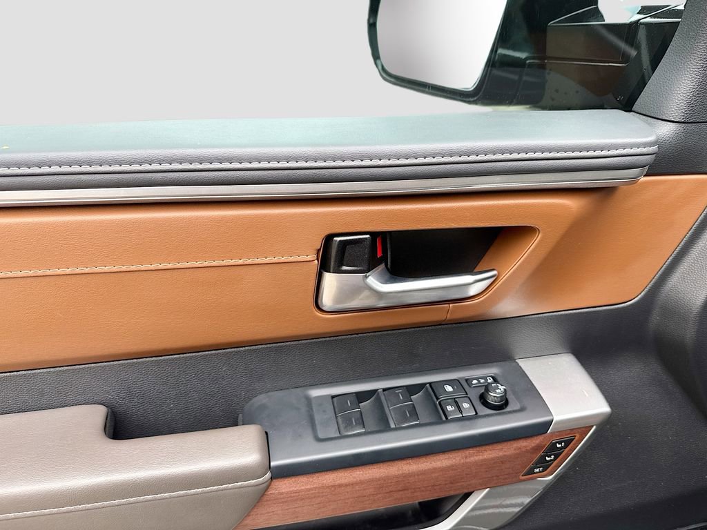 Used 2025 Toyota Sequoia SR5 AWD/4WD image 9