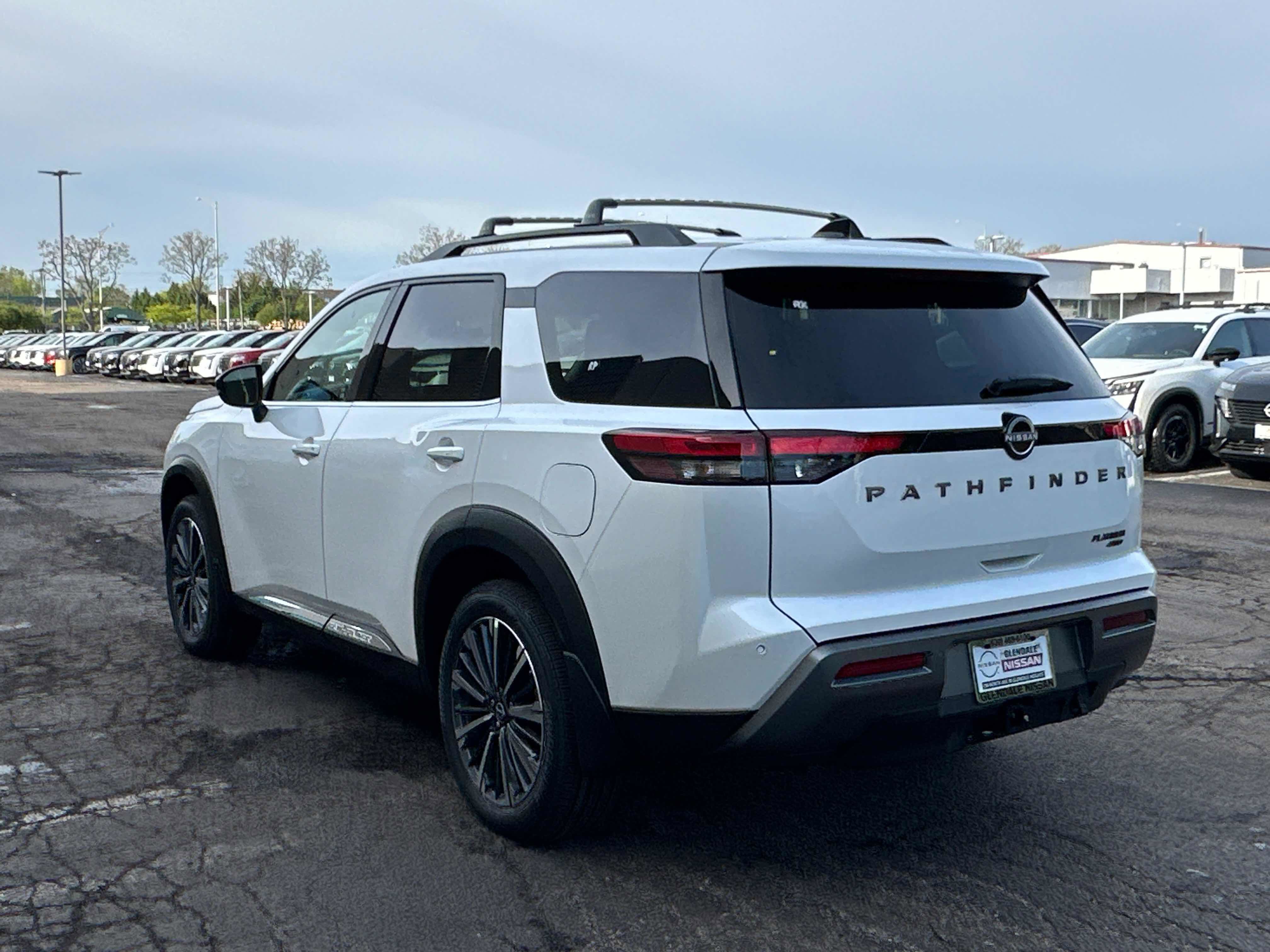 New 2026 Nissan Pathfinder Platinum AWD/4WD image 6