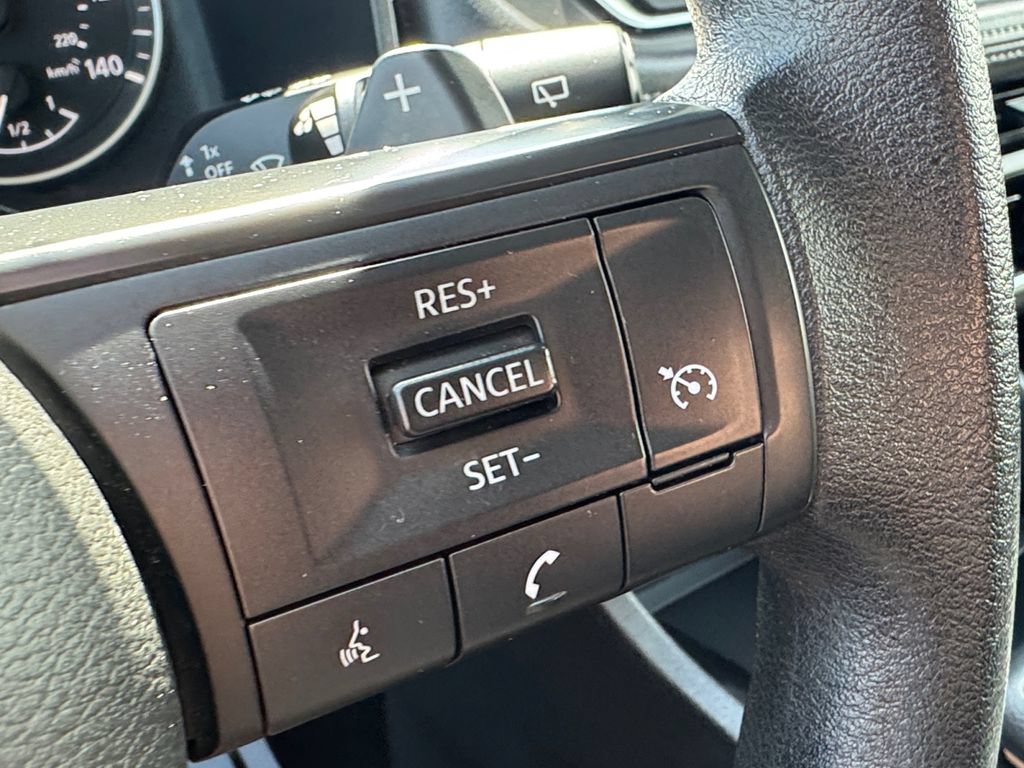 Used 2024 Nissan Rogue S AWD/4WD image 30