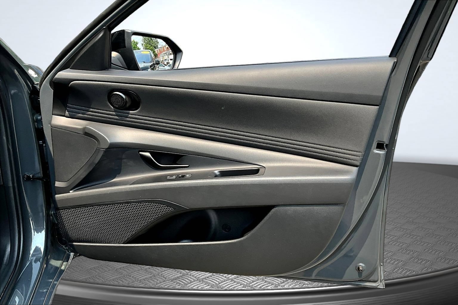 Used 2025 Hyundai Elantra Sport FWD image 26