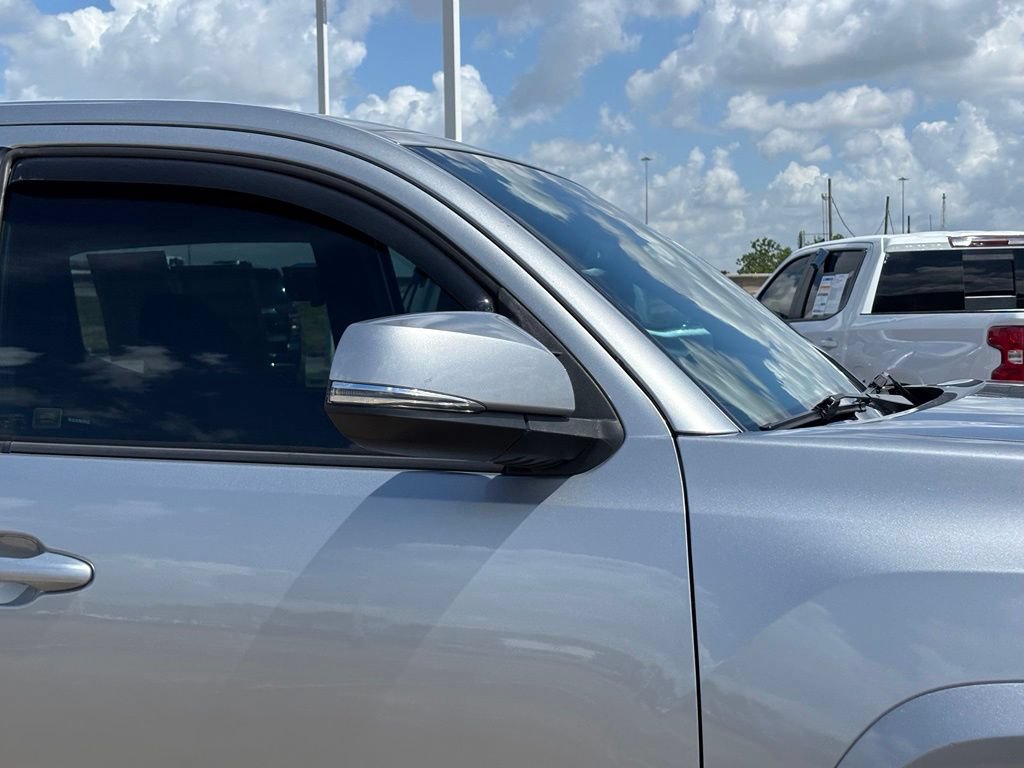 Used 2018 Toyota Tacoma TRD Sport RWD image 6
