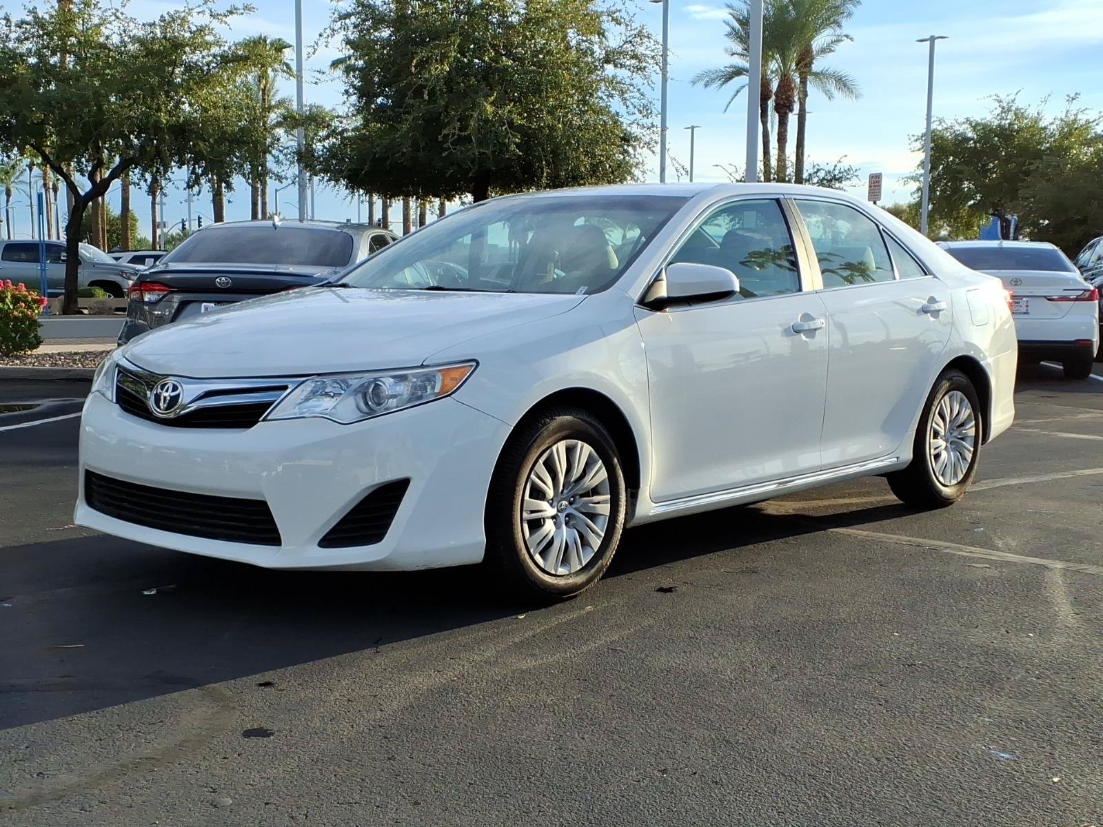 Used 2012 Toyota Camry LE FWD image 8