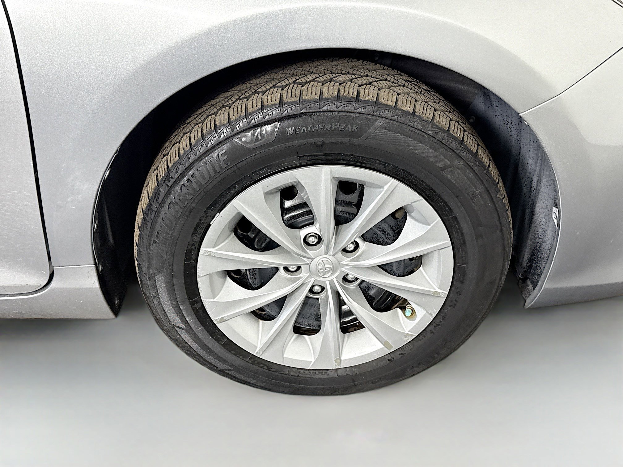 Used 2017 Toyota Camry LE image 31