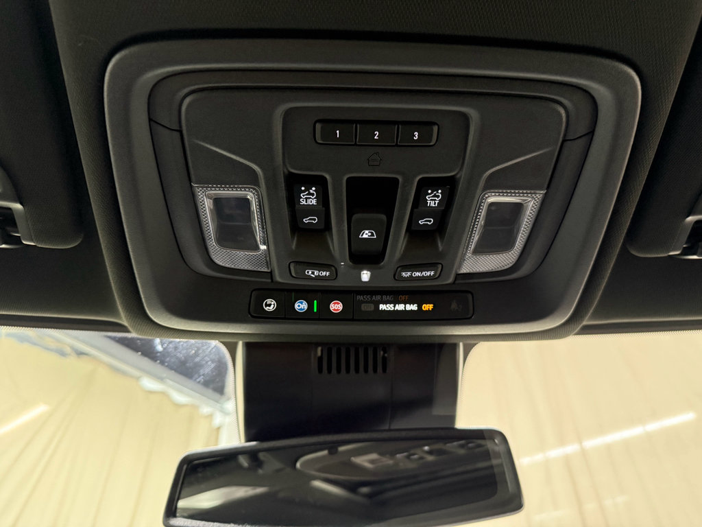 Certified 2025 Chevrolet Silverado 1500 High Country w/ High Country Premium Package AWD/4WD image 33