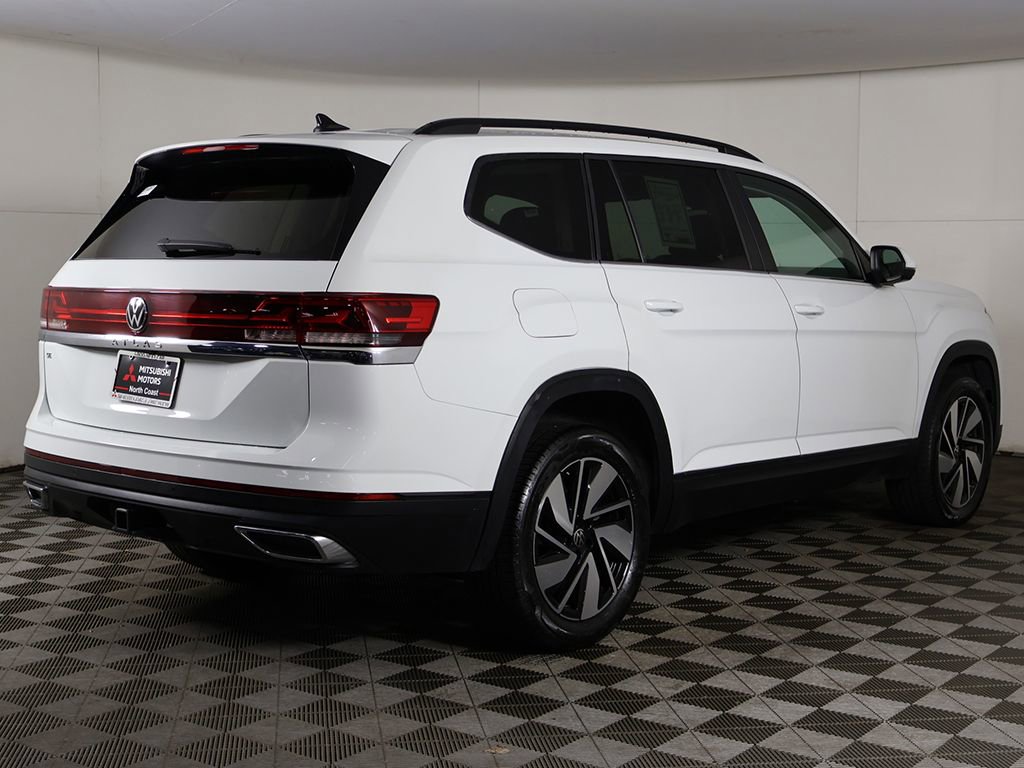 Used 2025 Volkswagen Atlas SE FWD image 11