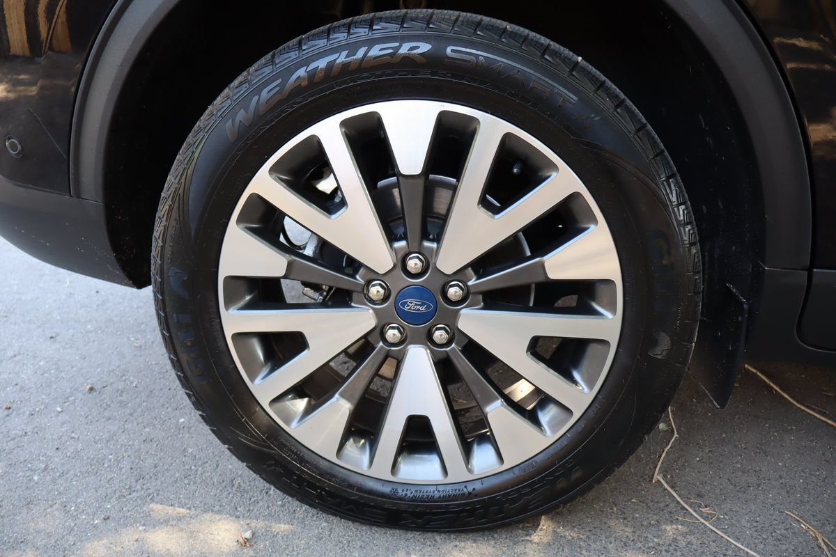 Used 2020 Ford Escape Titanium AWD/4WD image 44