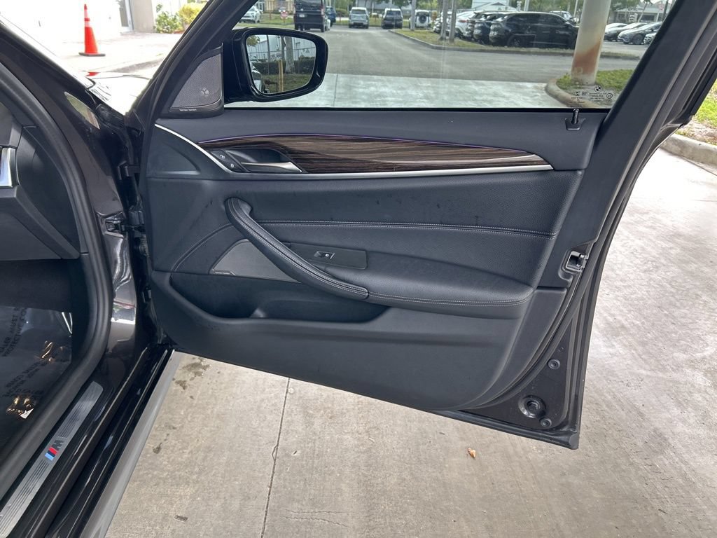 Used 2023 BMW 540i w/ M Sport Package RWD image 27