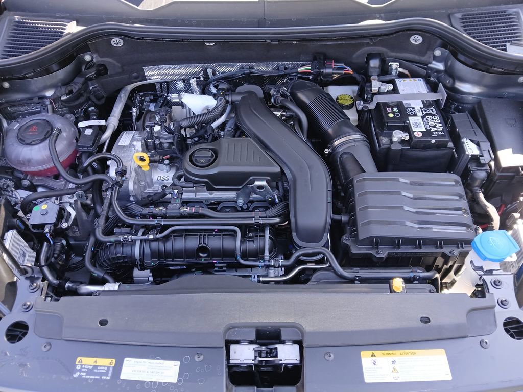 New 2026 Volkswagen Taos SE FWD image 21