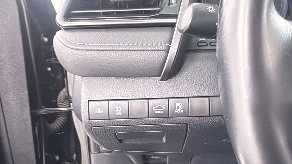 Used 2020 Toyota Camry SE image 30