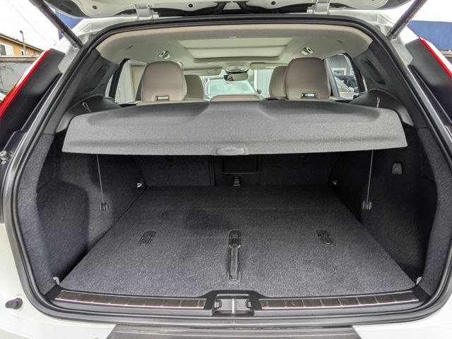 Certified 2023 Volvo XC40 B5 Ultimate AWD/4WD image 29