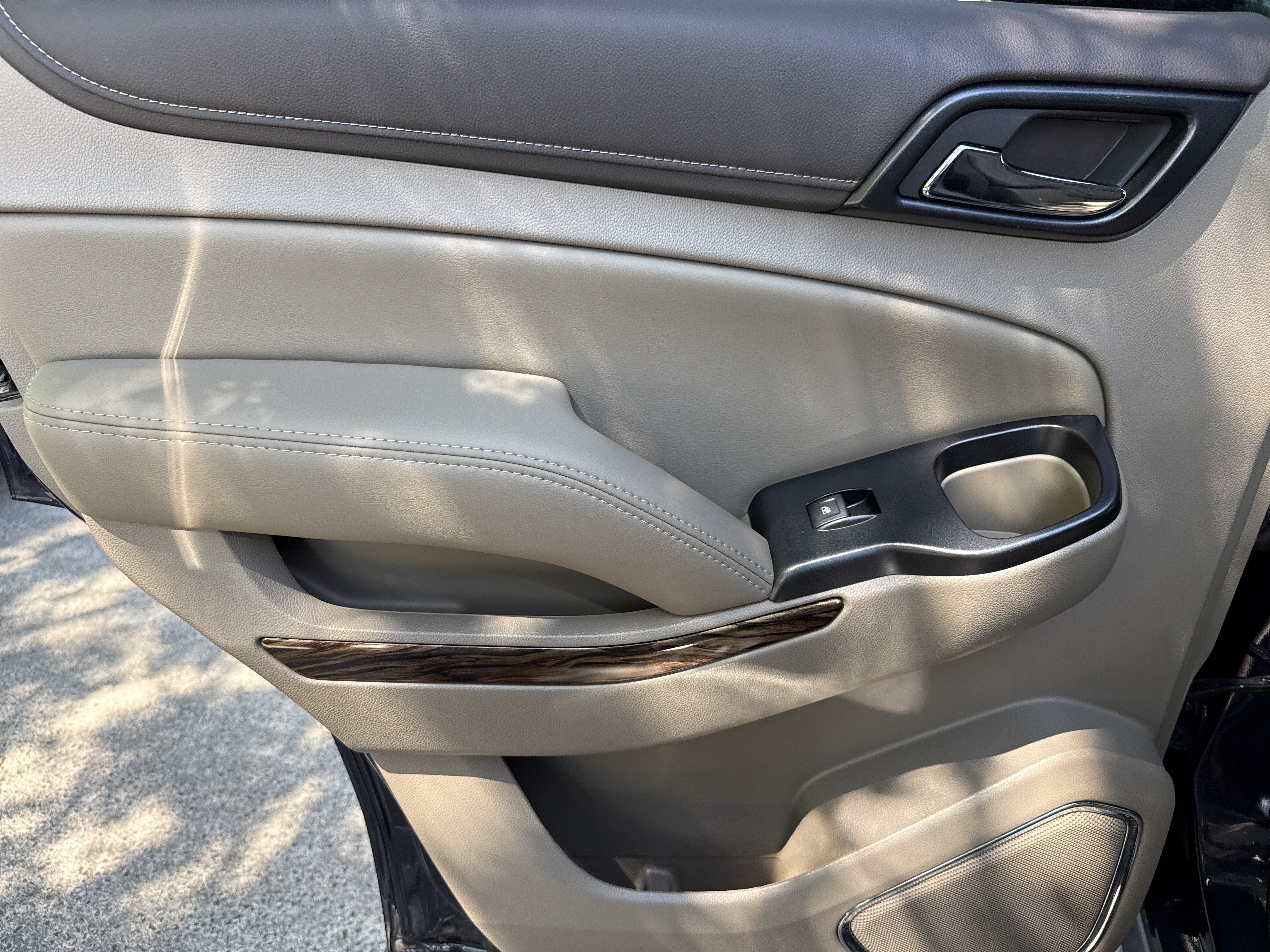 Used 2018 GMC Yukon SLT w/ Premium Edition RWD image 21