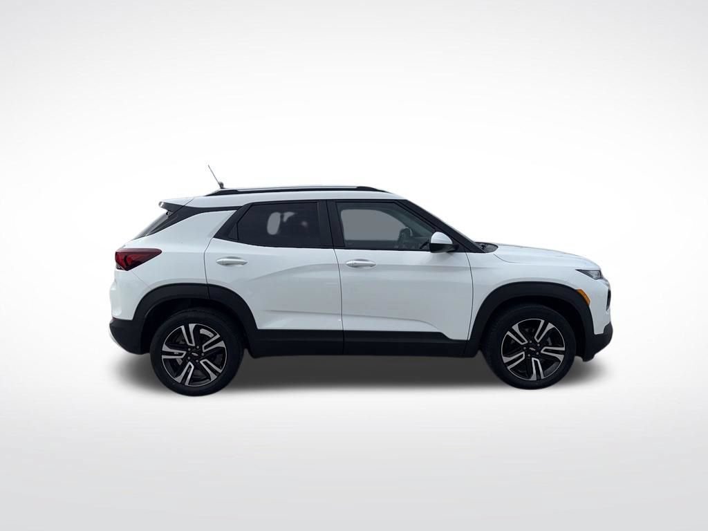 Used 2023 Chevrolet TrailBlazer LT FWD image 7
