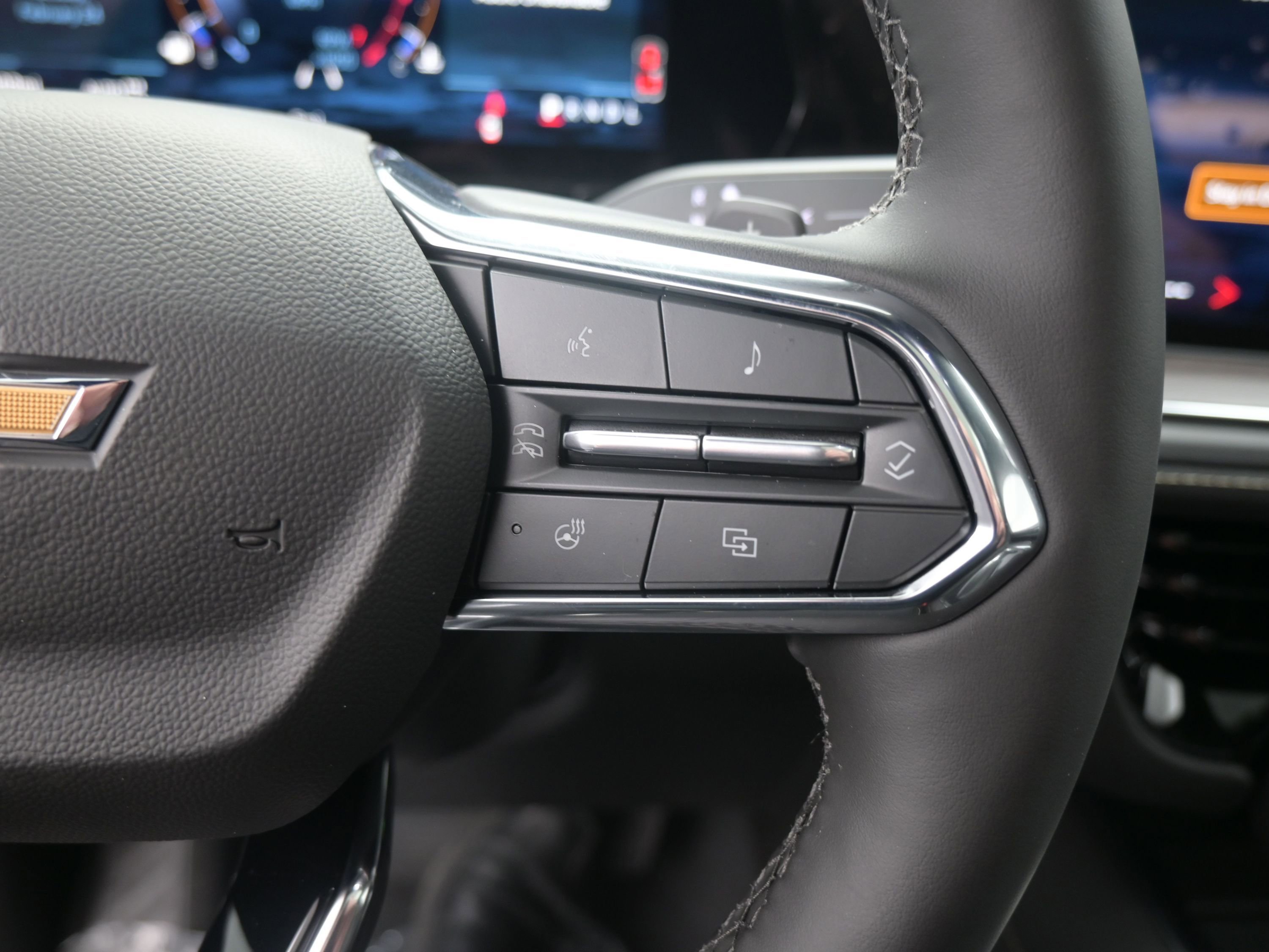 Used 2024 Chevrolet Silverado 1500 Custom Trail Boss w/ LPO, Dark Essentials Package image 18