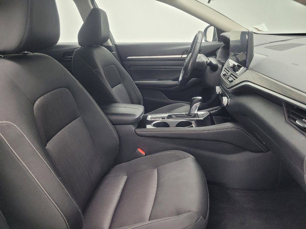 Used 2023 Nissan Altima 2.5 SV w/ SV Premium Package image 21