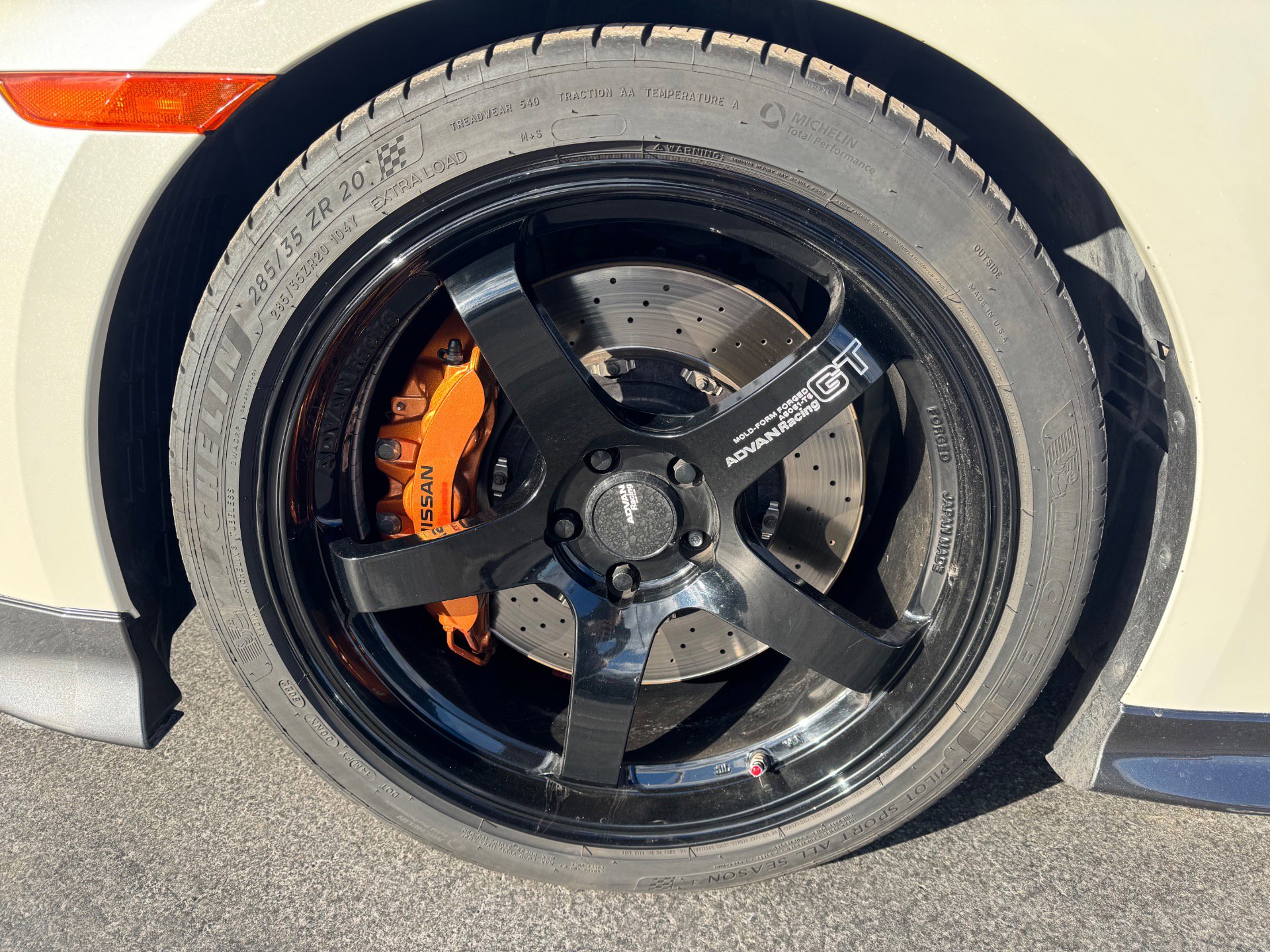 Used 2019 Nissan GT-R Premium image 34