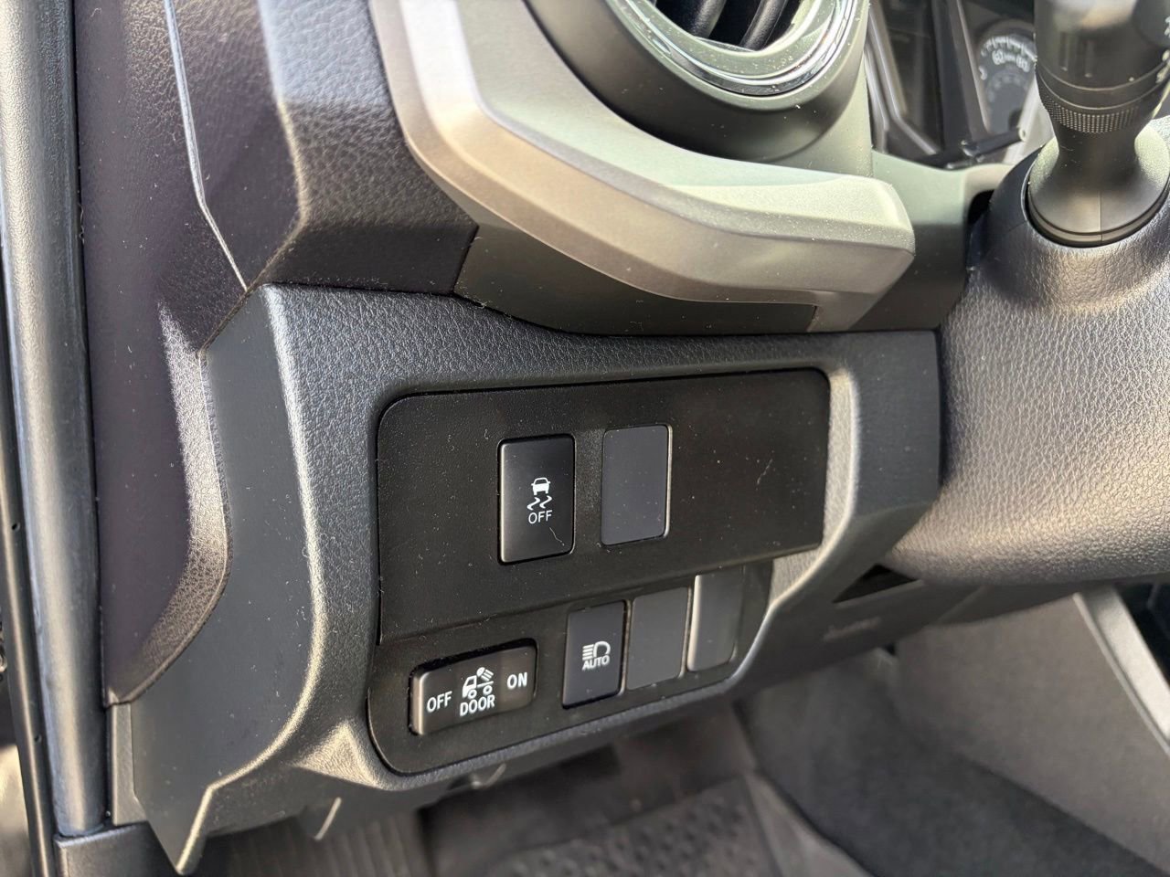 Used 2022 Toyota Tacoma SR5 RWD image 6