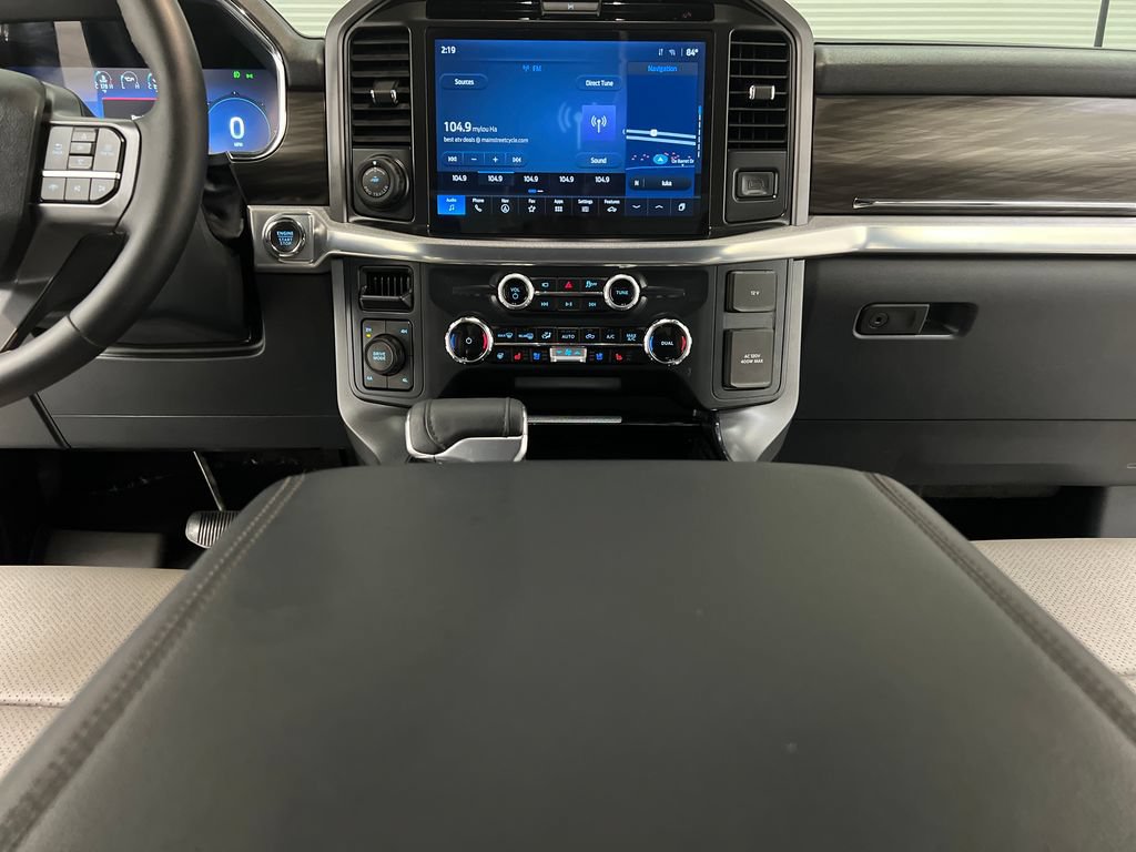 Used 2025 Ford F150 Lariat AWD/4WD image 40