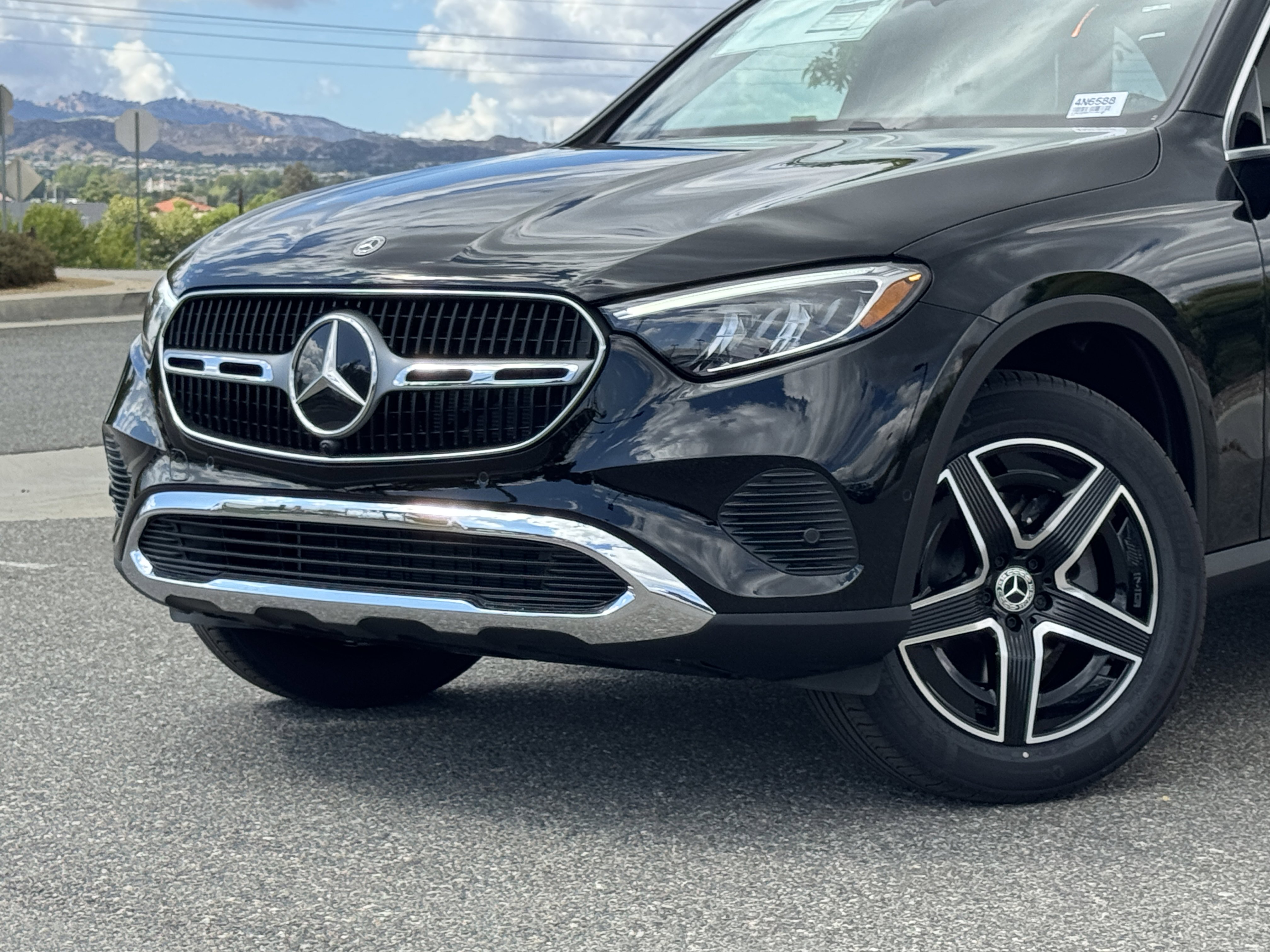New 2026 Mercedes-Benz GLC 300 4MATIC image 3