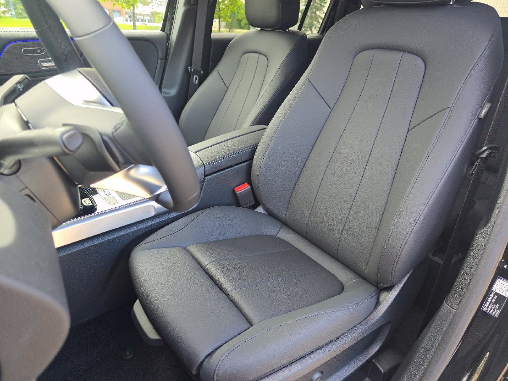 New 2026 Mercedes-Benz GLB 250 4MATIC image 24