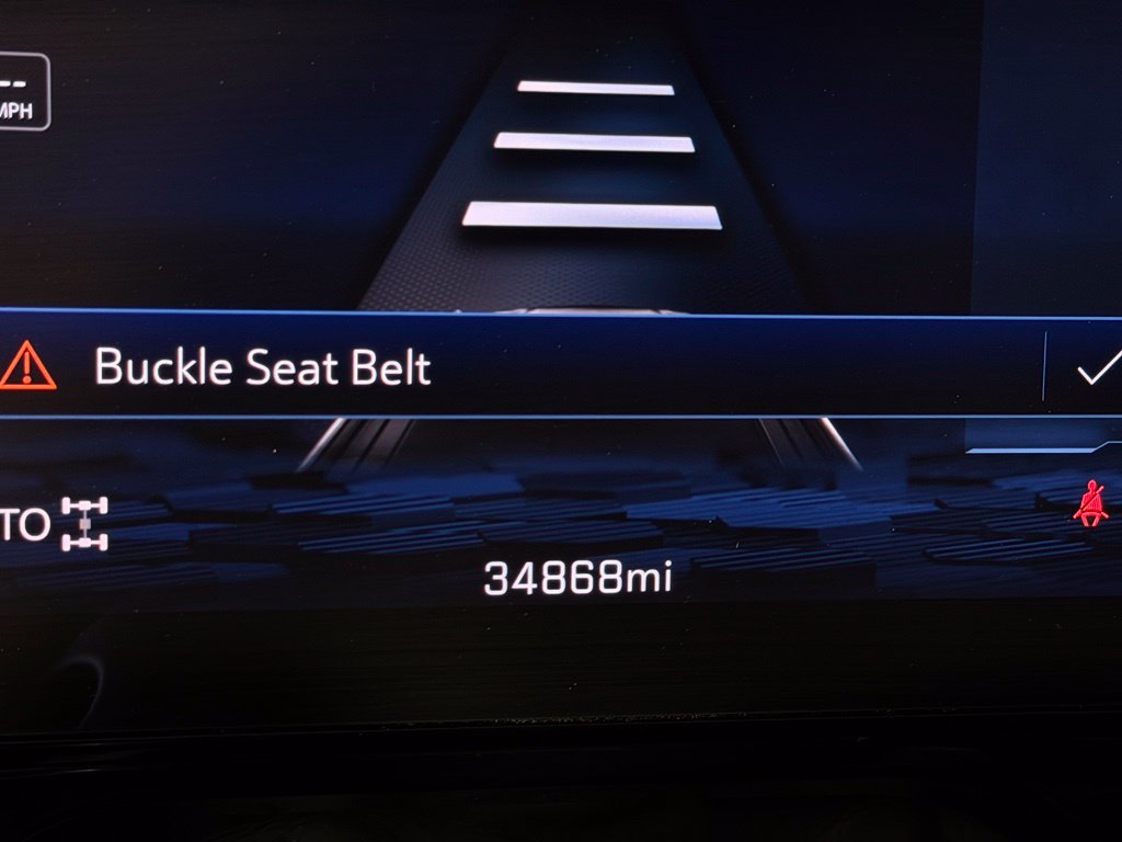 Used 2025 Chevrolet Suburban Premier AWD/4WD image 16