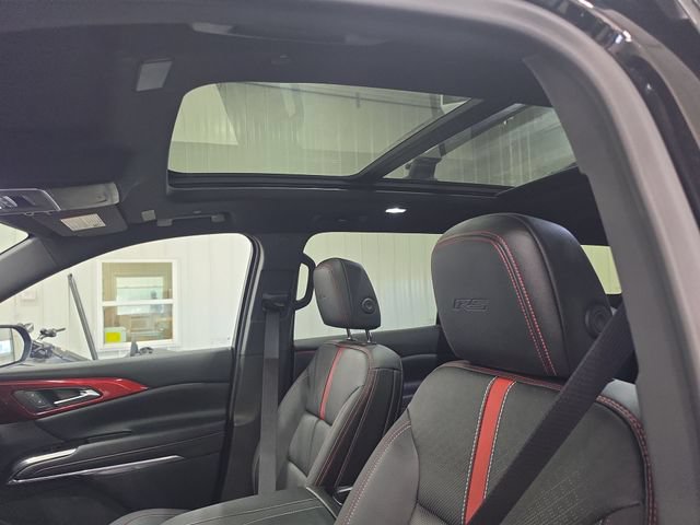 Used 2025 Chevrolet Traverse RS AWD/4WD image 22