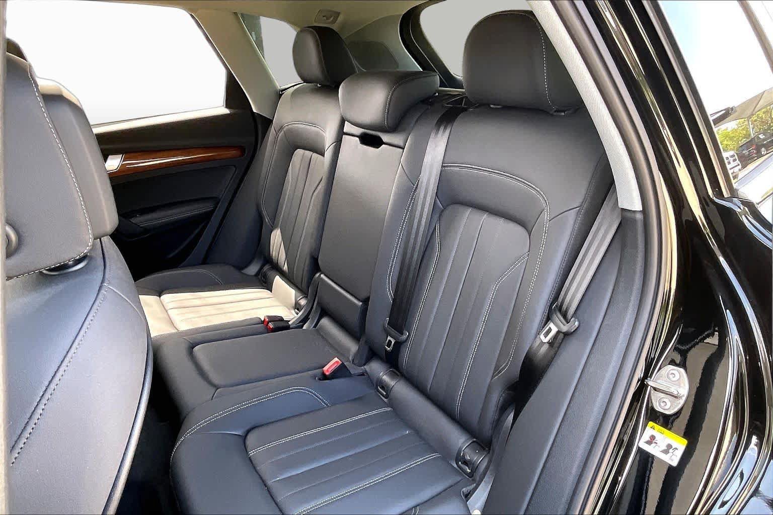 Used 2023 Audi Q5 2.0T Premium Plus w/ Premium Plus Package AWD/4WD image 21