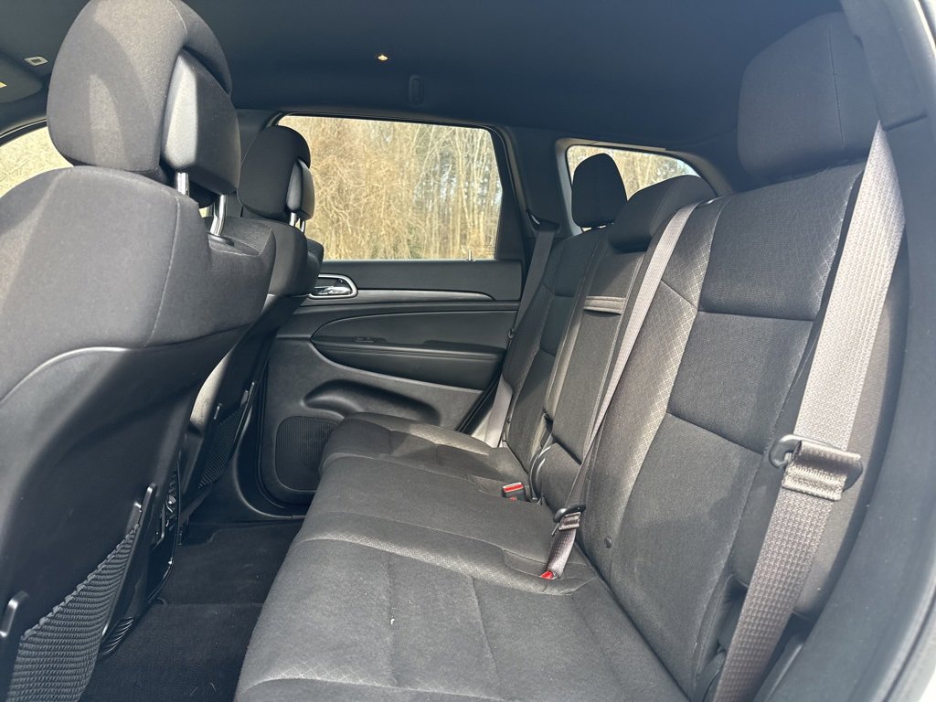 Used 2021 Jeep Grand Cherokee Laredo image 10