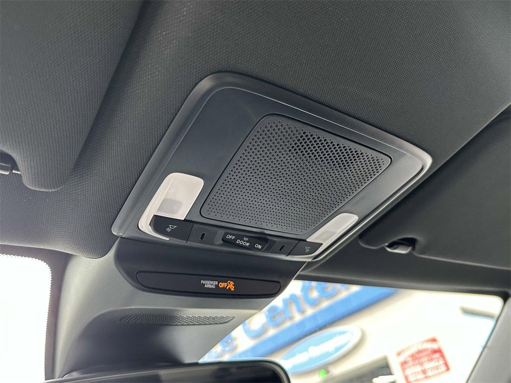 Certified 2025 Honda HR-V Sport image 28