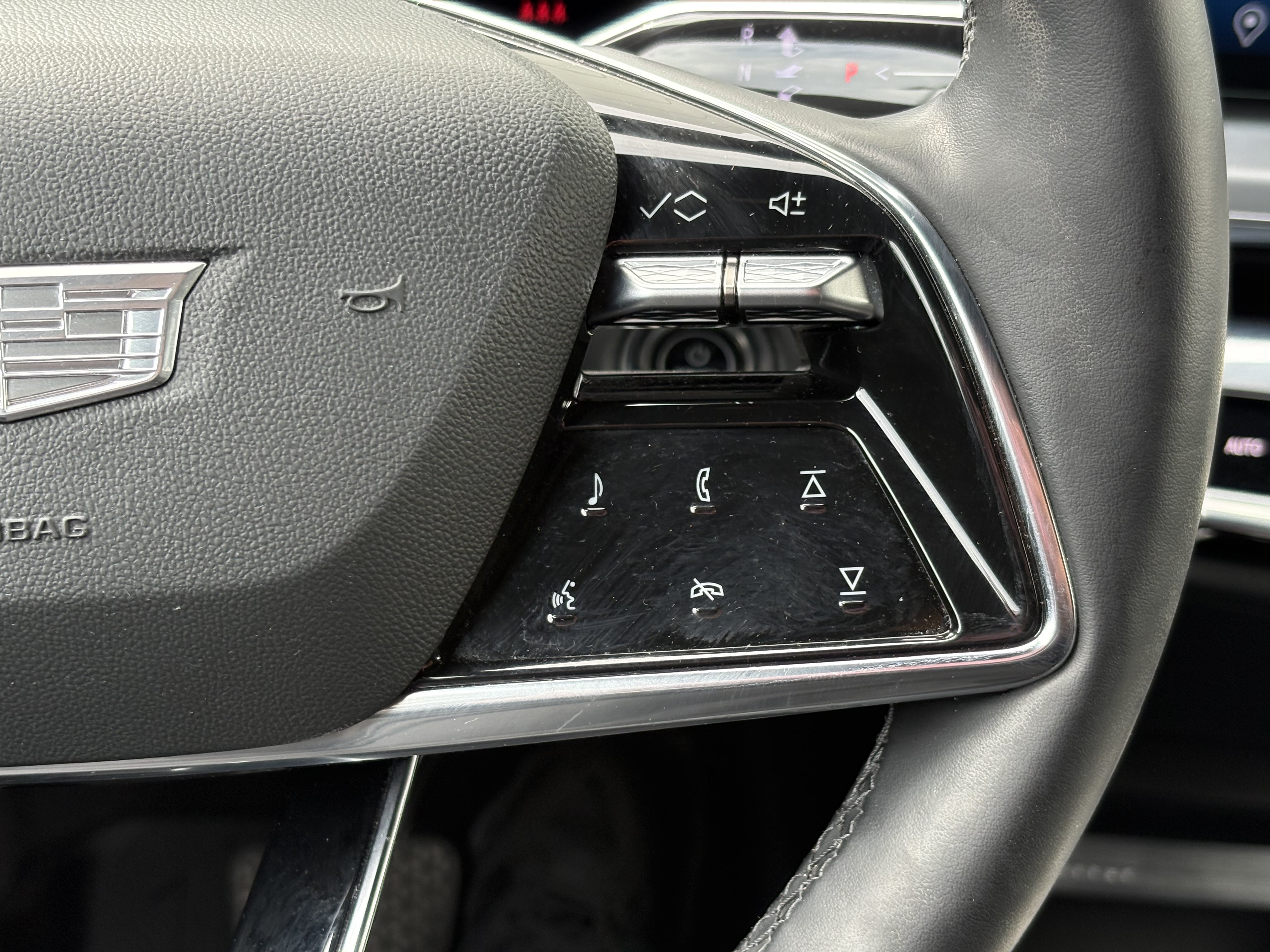 Used 2024 Cadillac Lyriq Sport w/ LPO, Floor Liner Package AWD/4WD image 17