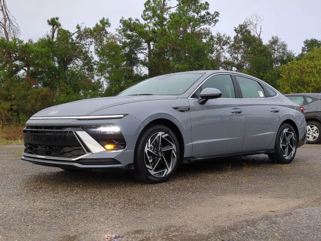 New 2026 Hyundai Sonata SEL FWD image 2