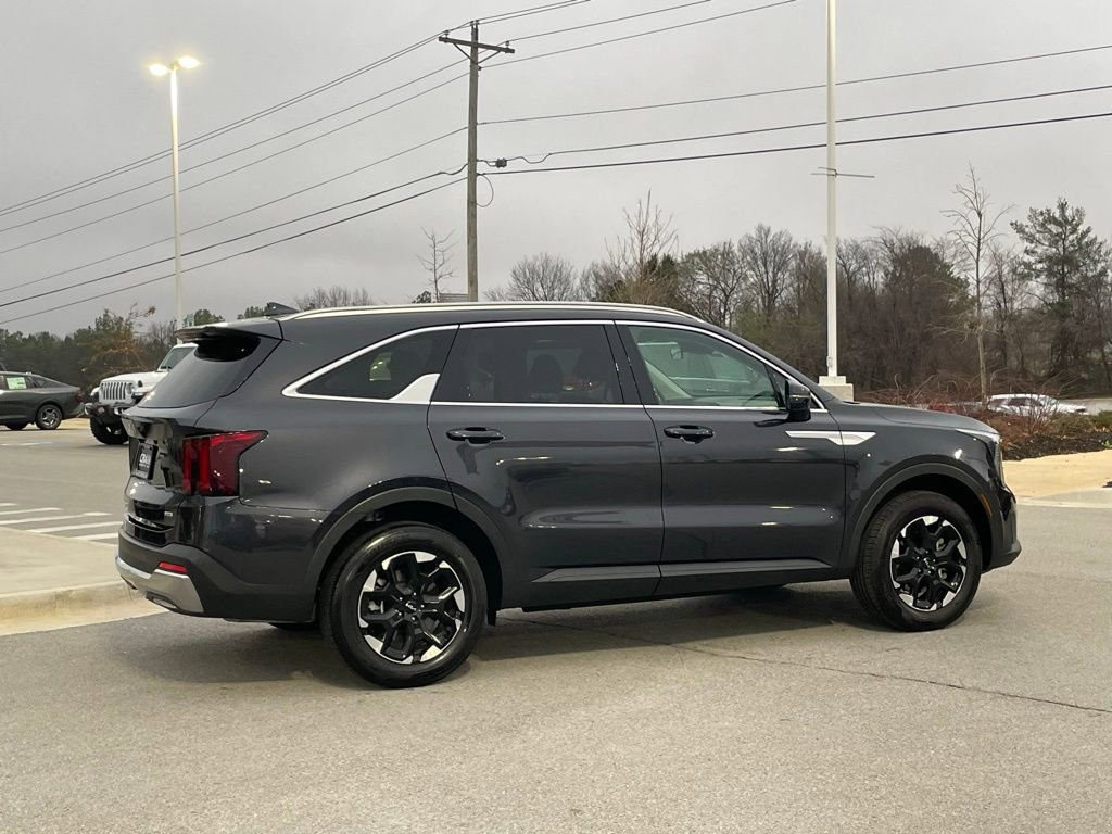 New 2025 Kia Sorento S image 8