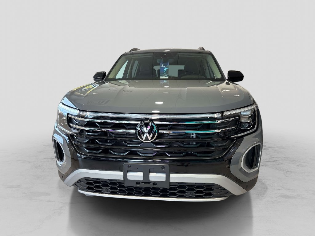 New 2026 Volkswagen Atlas Peak Edition AWD/4WD image 2